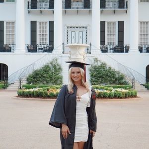 Meet your Posher, Jillian